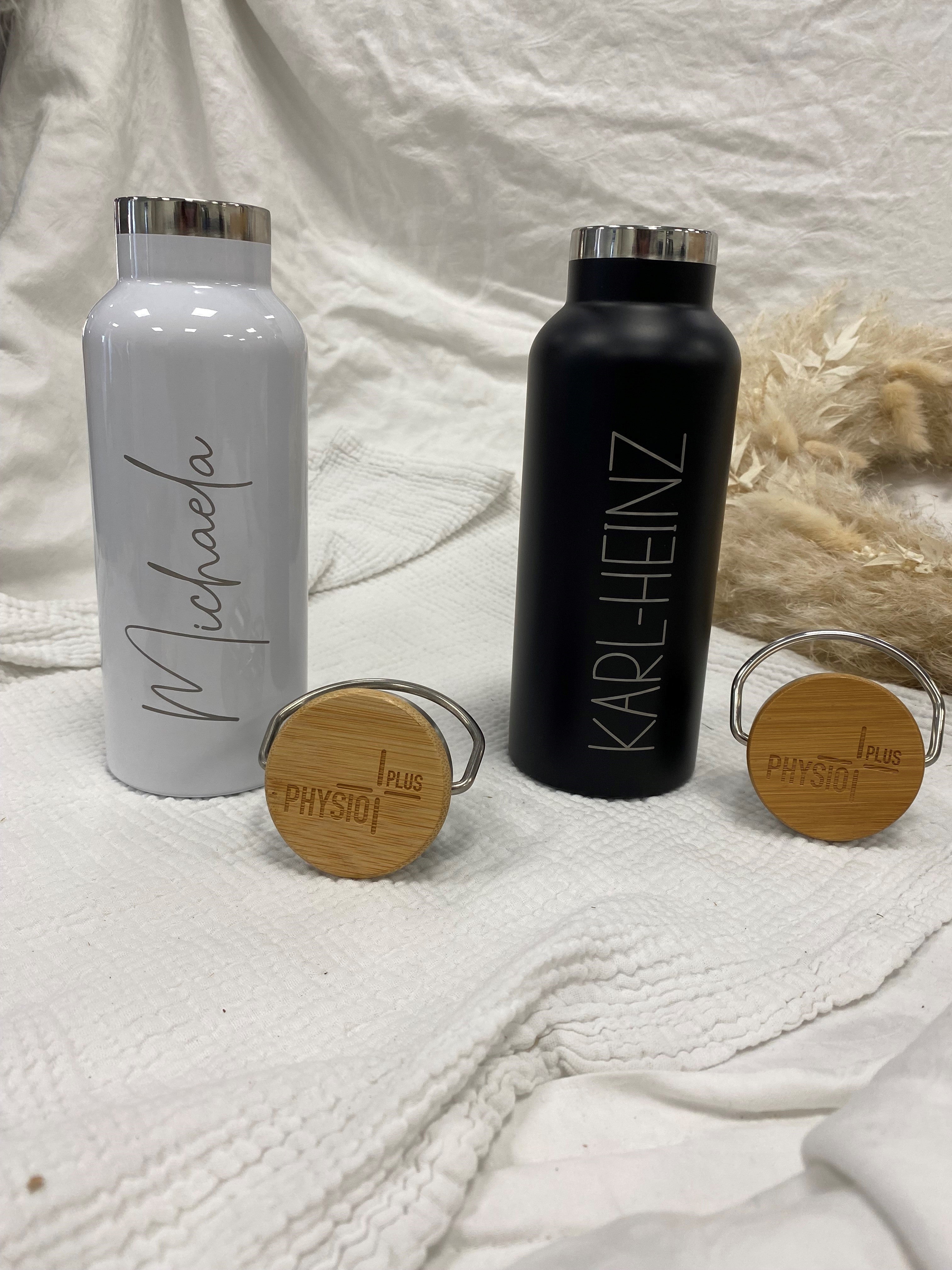 Trinkflasche Edelstahl mit Bambusdeckel schwarz, weiß, silber, grau oder olivgrün - Personalisiert